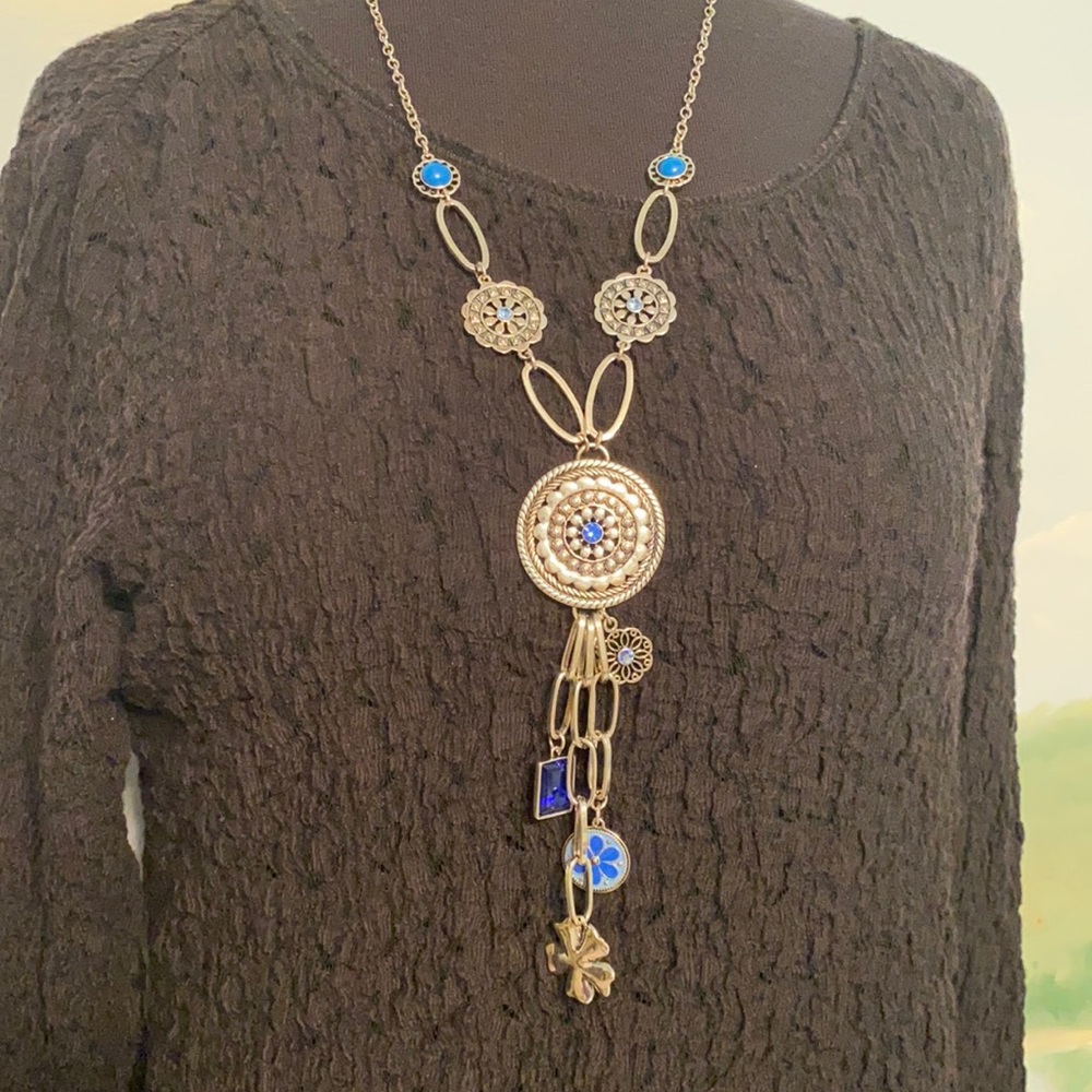 Silver and blue statement necklace w/fun details